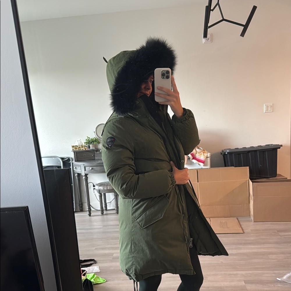 Pajar Green and Black Ski Jacket with Hood winter Coat Canada real Fur feather